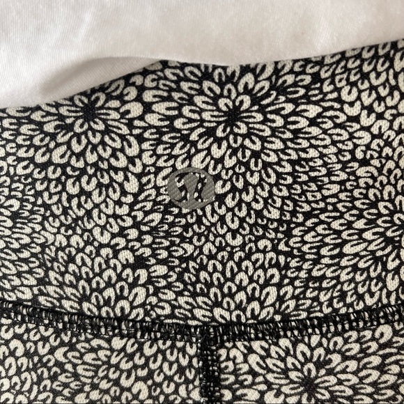 Lululemon Leggings - Picture 4 of 9